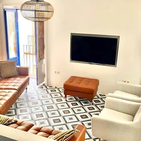 Huge Superb Duplex Old Town Сиджес