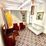Huge Superb Duplex Old Town Tatil Evi *